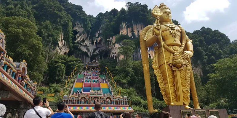 Exploring Thean Hou Temple Hawker Stalls: My Personal KL Food & Travel Adventure Nearby Attractions and Day Planning