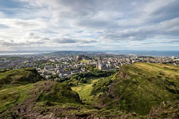 panoramic-views-from-arthurs-seat