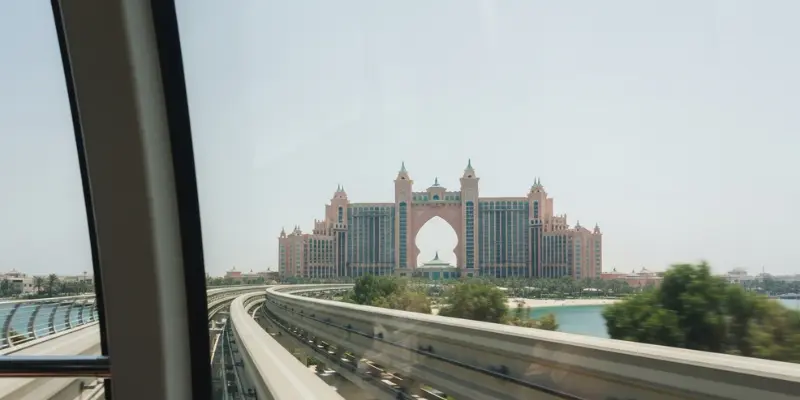 Atlantis Dubai Aquarium: Explore 65,000 Marine Animals & Plan Your Perfect Visit Planning Your Visit to Atlantis Dubai Aquarium